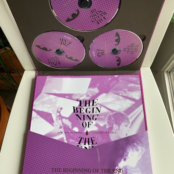 Kim Jae Joong Concert in Korea
University The Beginning of The End 3
DVD JYJ OOP - Picture 2 of 8